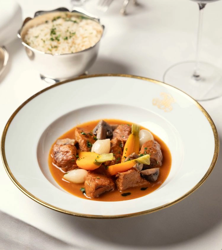 Sauté de veau Marengo, riz pilaf